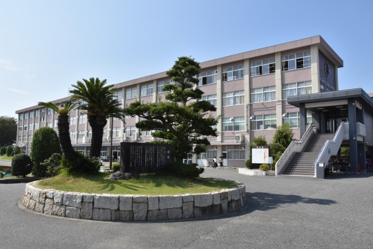 è¥¿å°¾é«˜æ ¡ è¥¿å°¾é«˜æ ¡